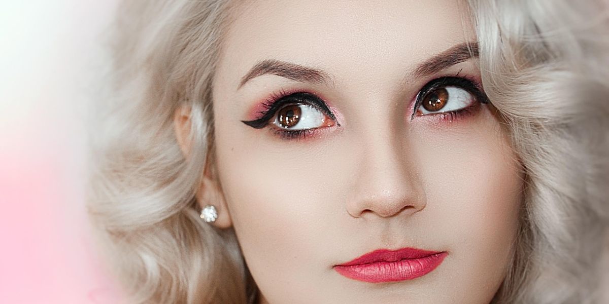 How to Create a Sunkissed Makeup Look: Using Maybelline Products: A Step-by-Step Guide