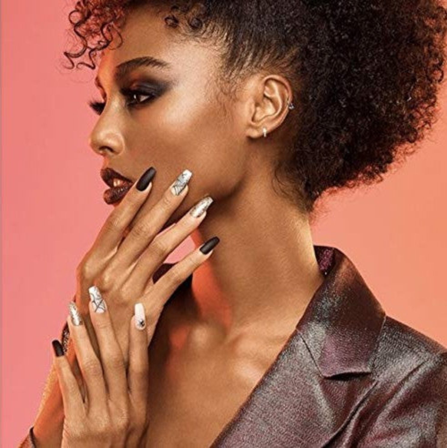 Diseño KISS 24 uñas postizas que brillan en la oscuridad para Halloween (Edición limitada)