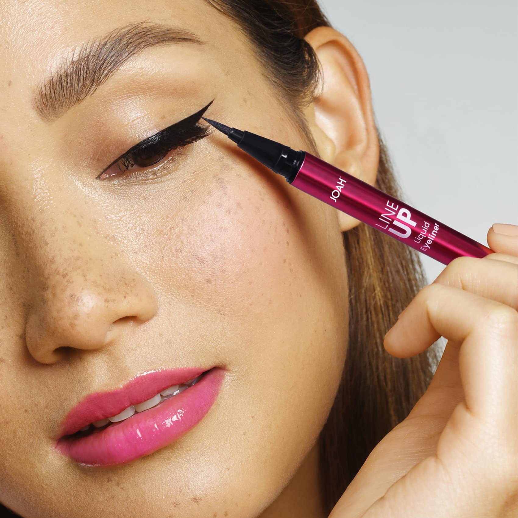 Delineador de ojos líquido JOAH Beauty Line Up