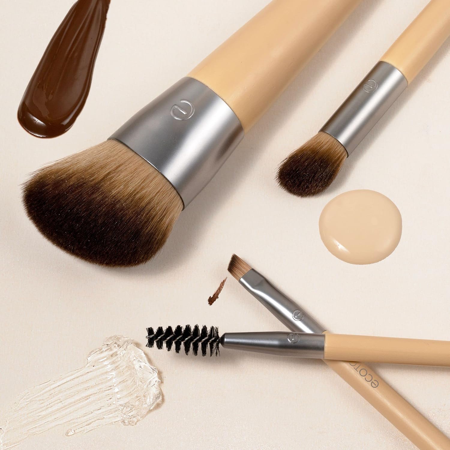 ECOTOOLS Nuevo trío natural para corregir, realzar y esculpir
