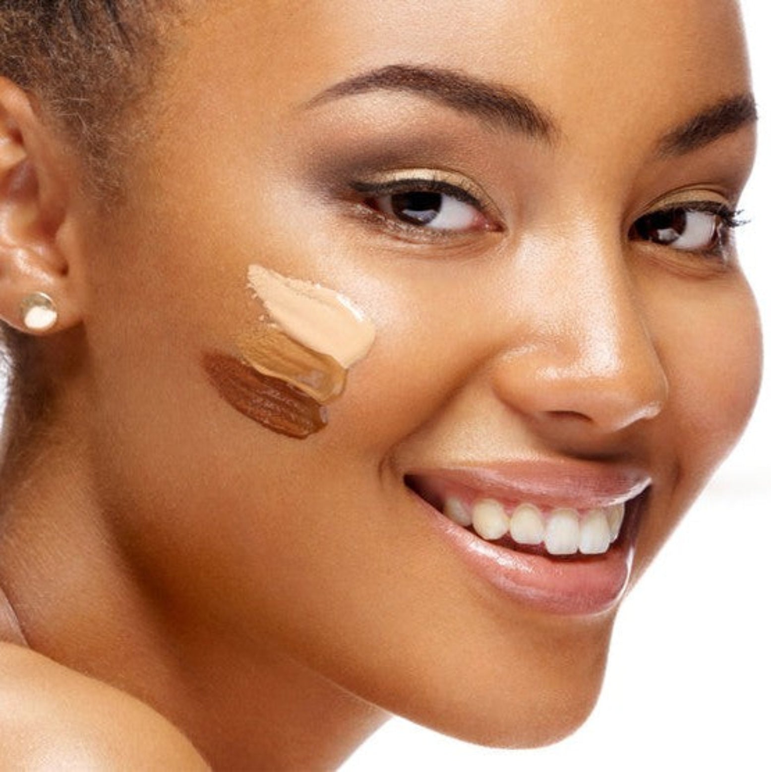 Base de maquillaje líquida Color Perfect de BLACK RADIANCE