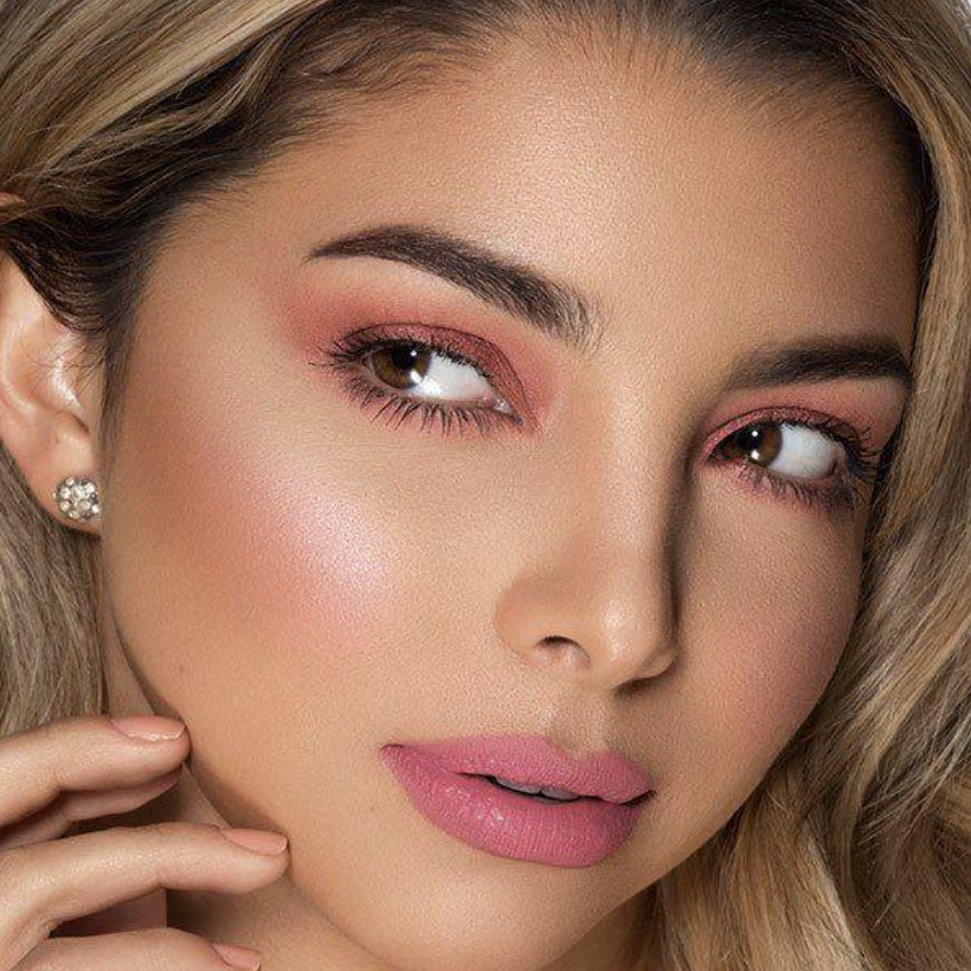 MAYBELLINE Color Molten Eye Shadow.