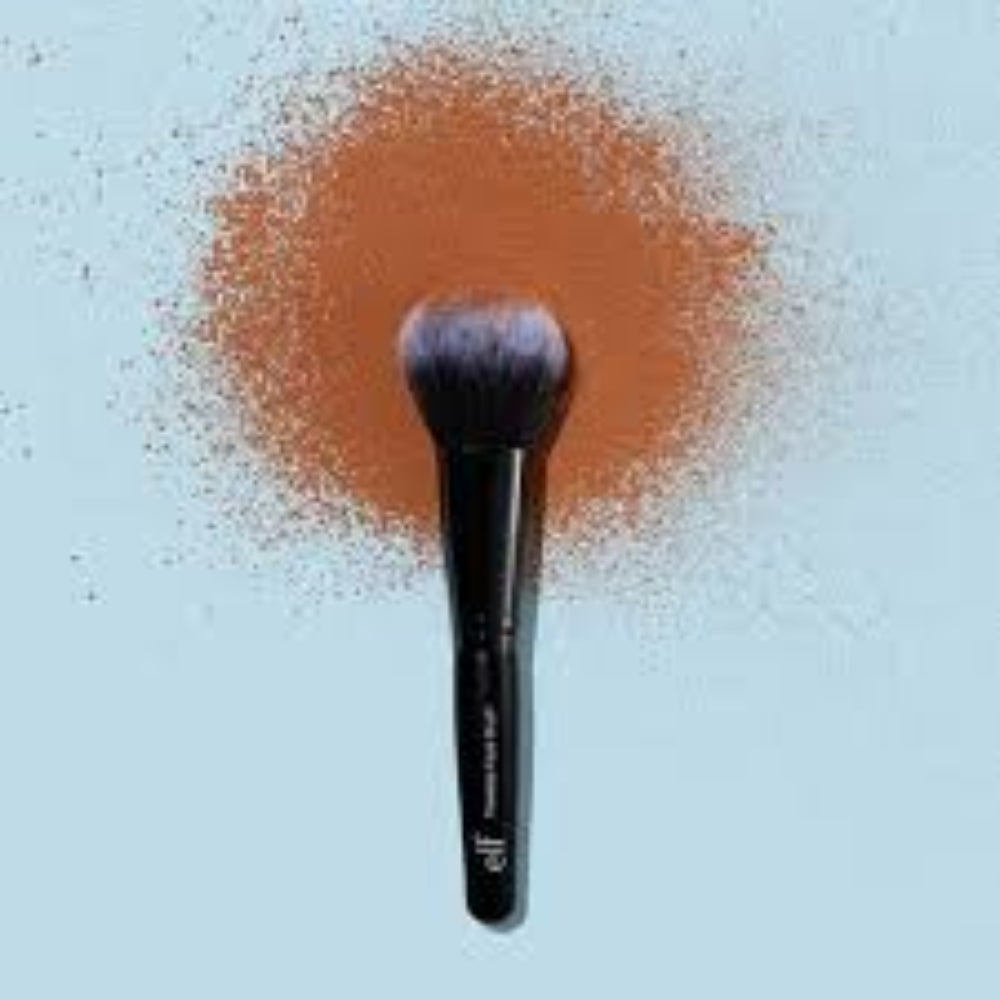 Brocha facial impecable de Elf Cosmetics