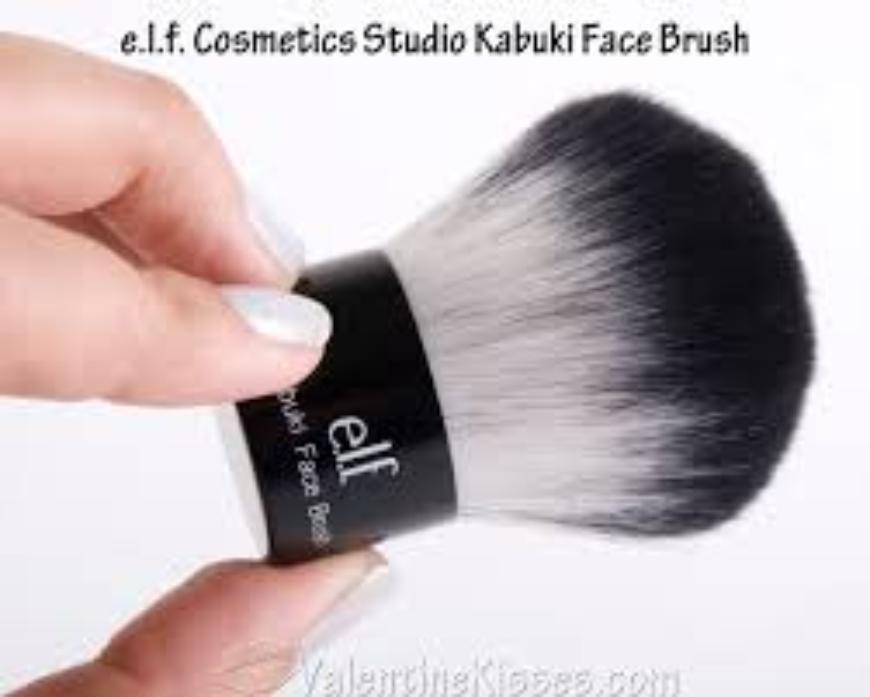 Brocha Kabuki de Elf Cosmetics