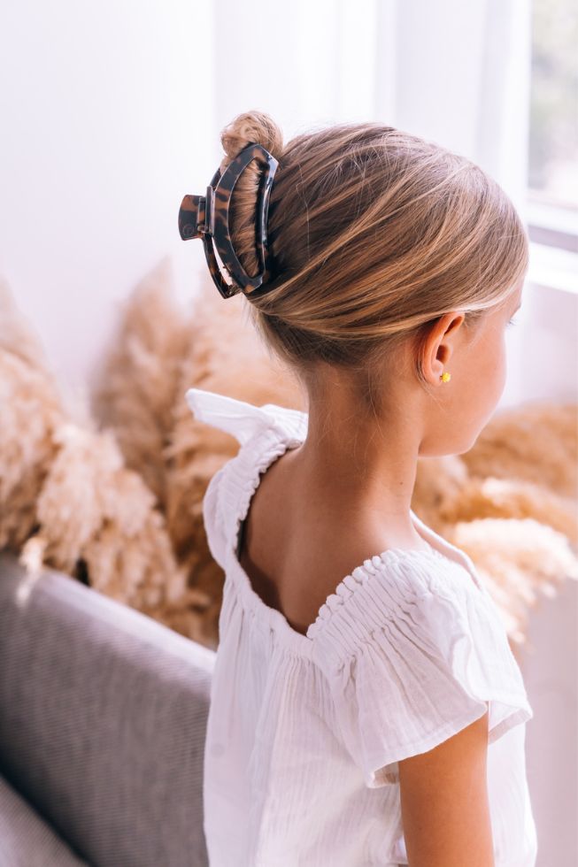 Open Tortoise Medium Claw Hair Clip