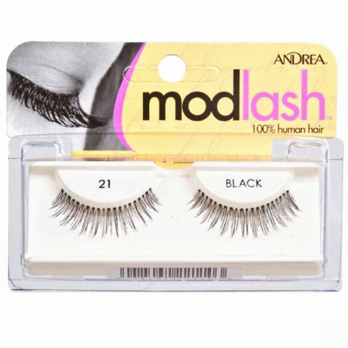 ARDELL Lightweight Strip Eyelashes.