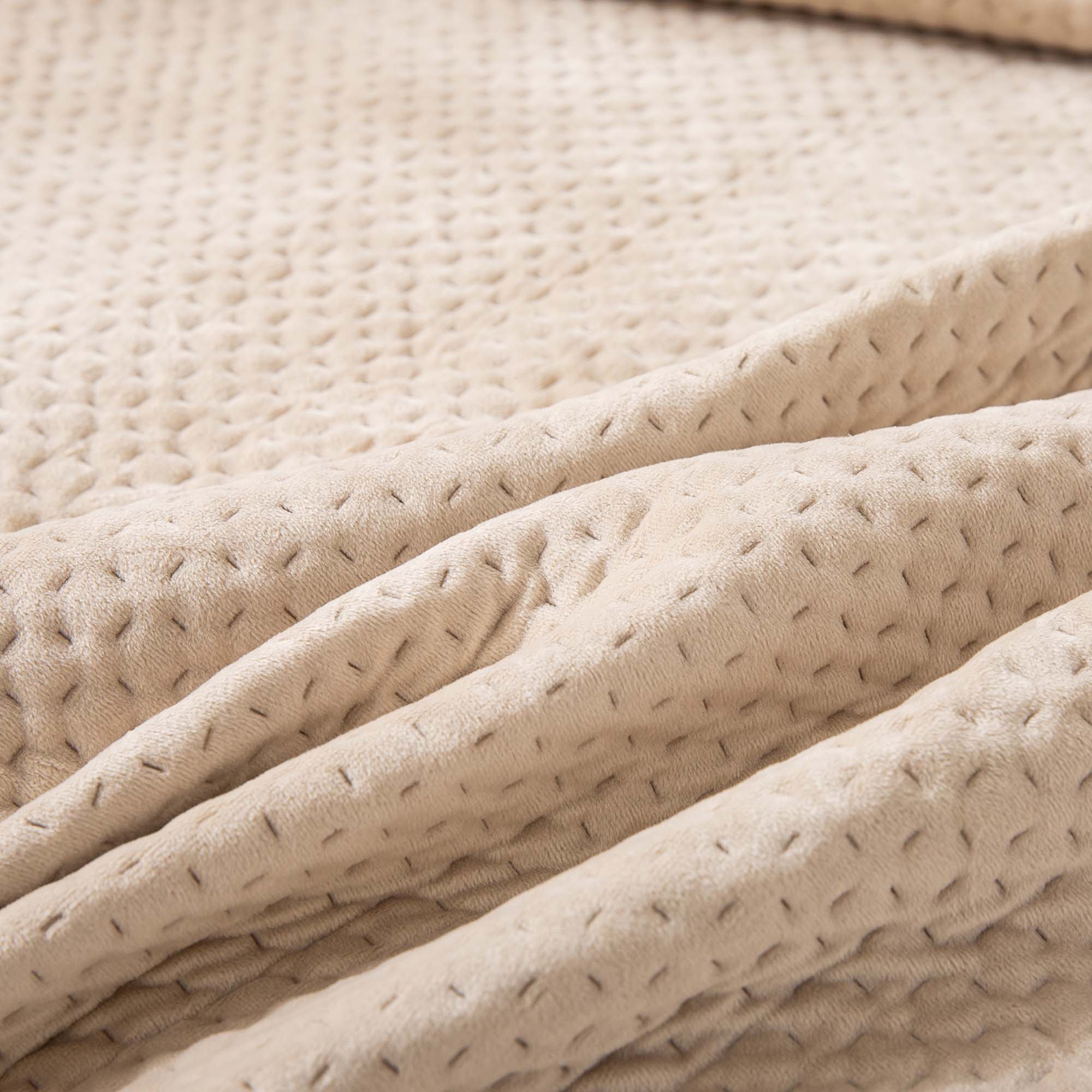 Kasentex Ultra Soft Plush Poly-Velvet Quilt Set, Queen, King, Room Decor, Graduation Gifts, Fathers Day Gift