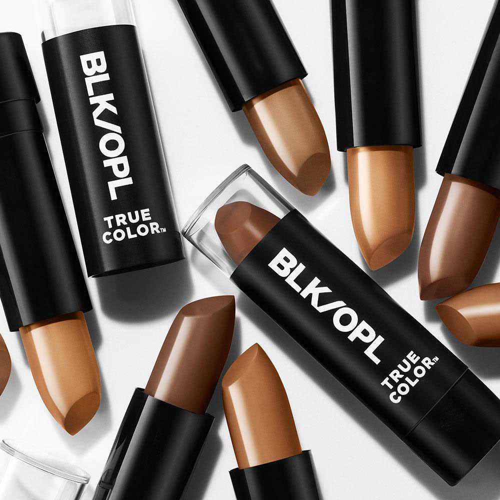 Corrector perfeccionador impecable de color verdadero BLACK OPAL