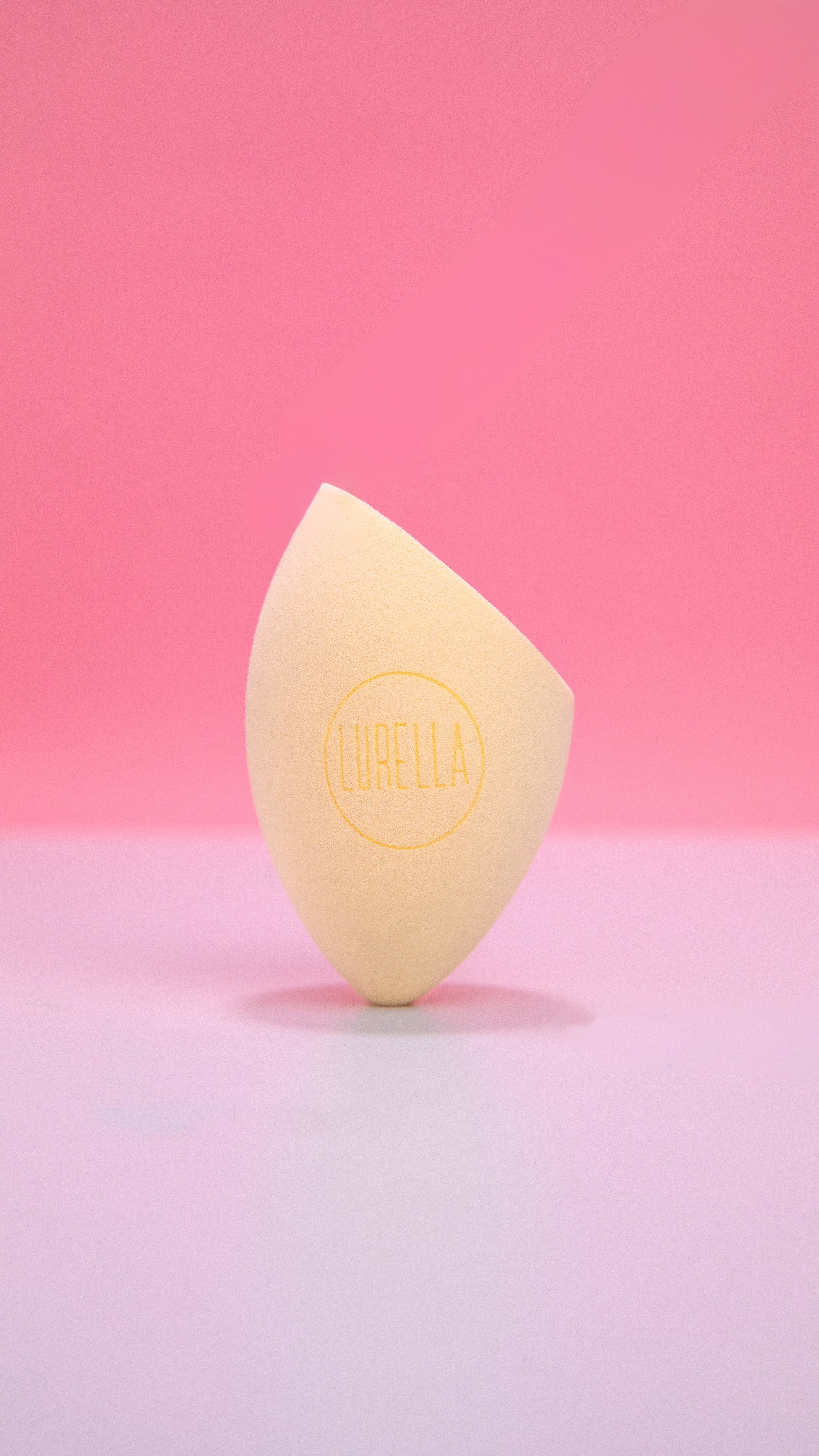 LURELLA Angled Beauty Sponge