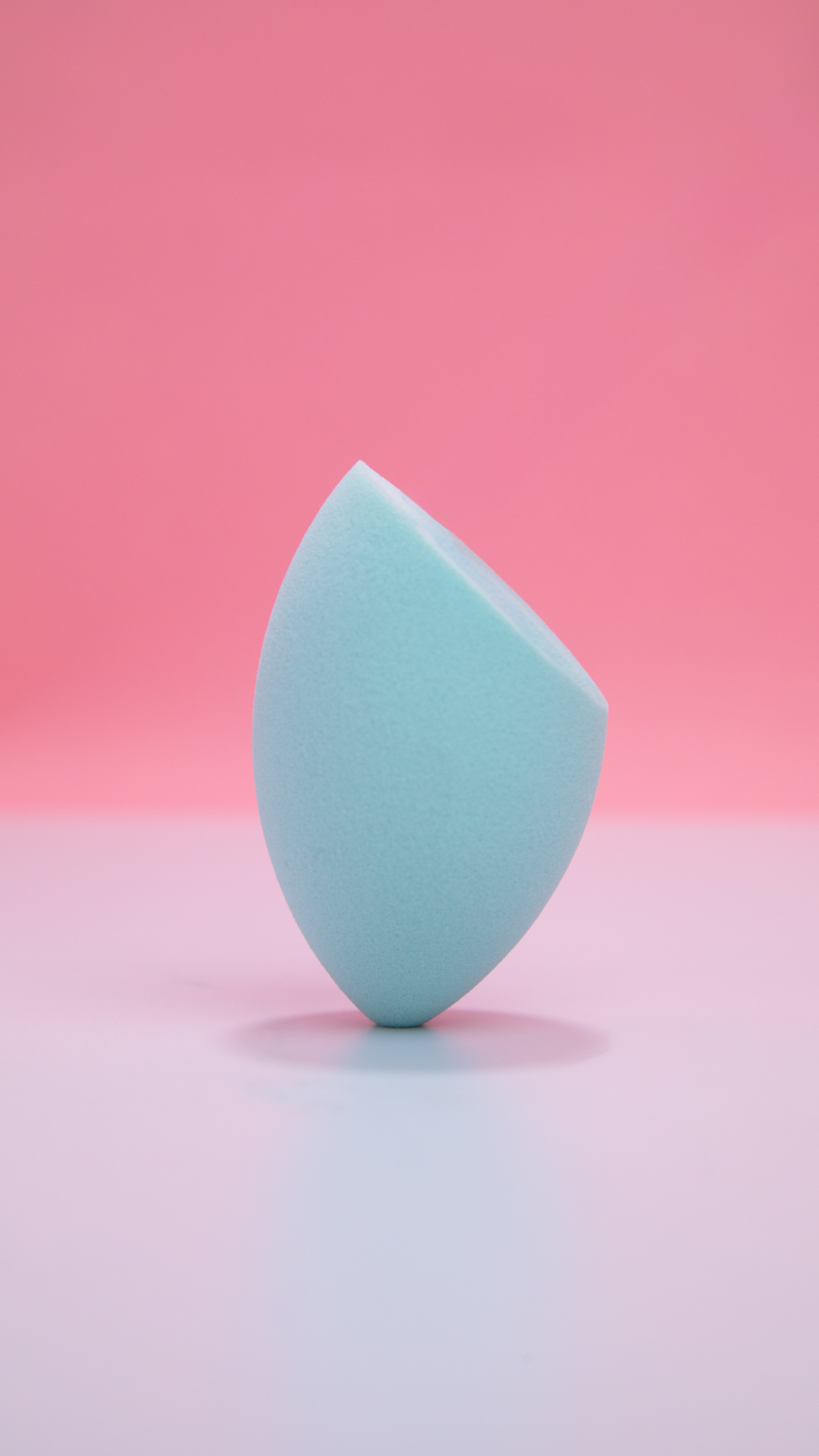 LURELLA Angled Beauty Sponge