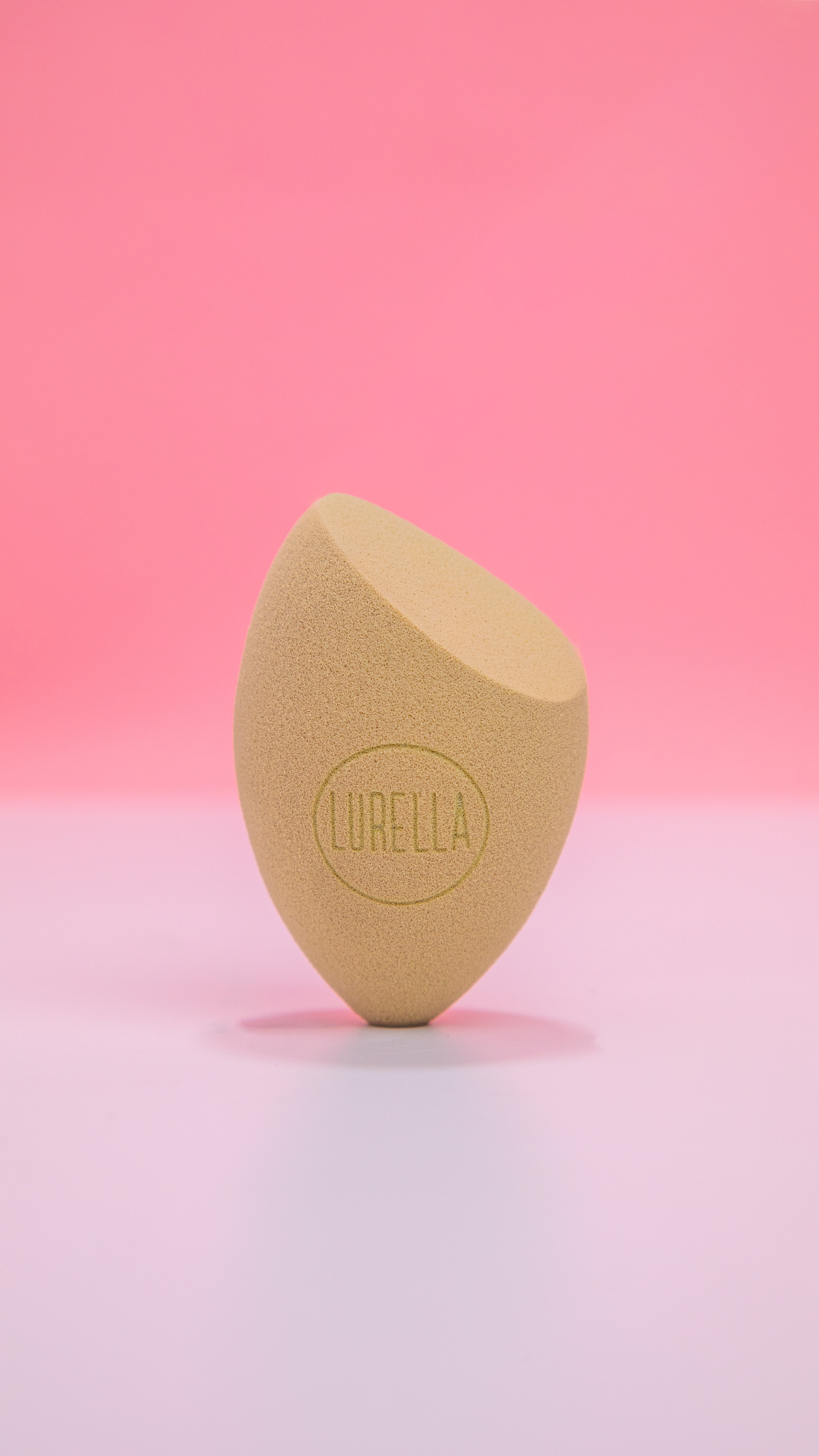 LURELLA Angled Beauty Sponge