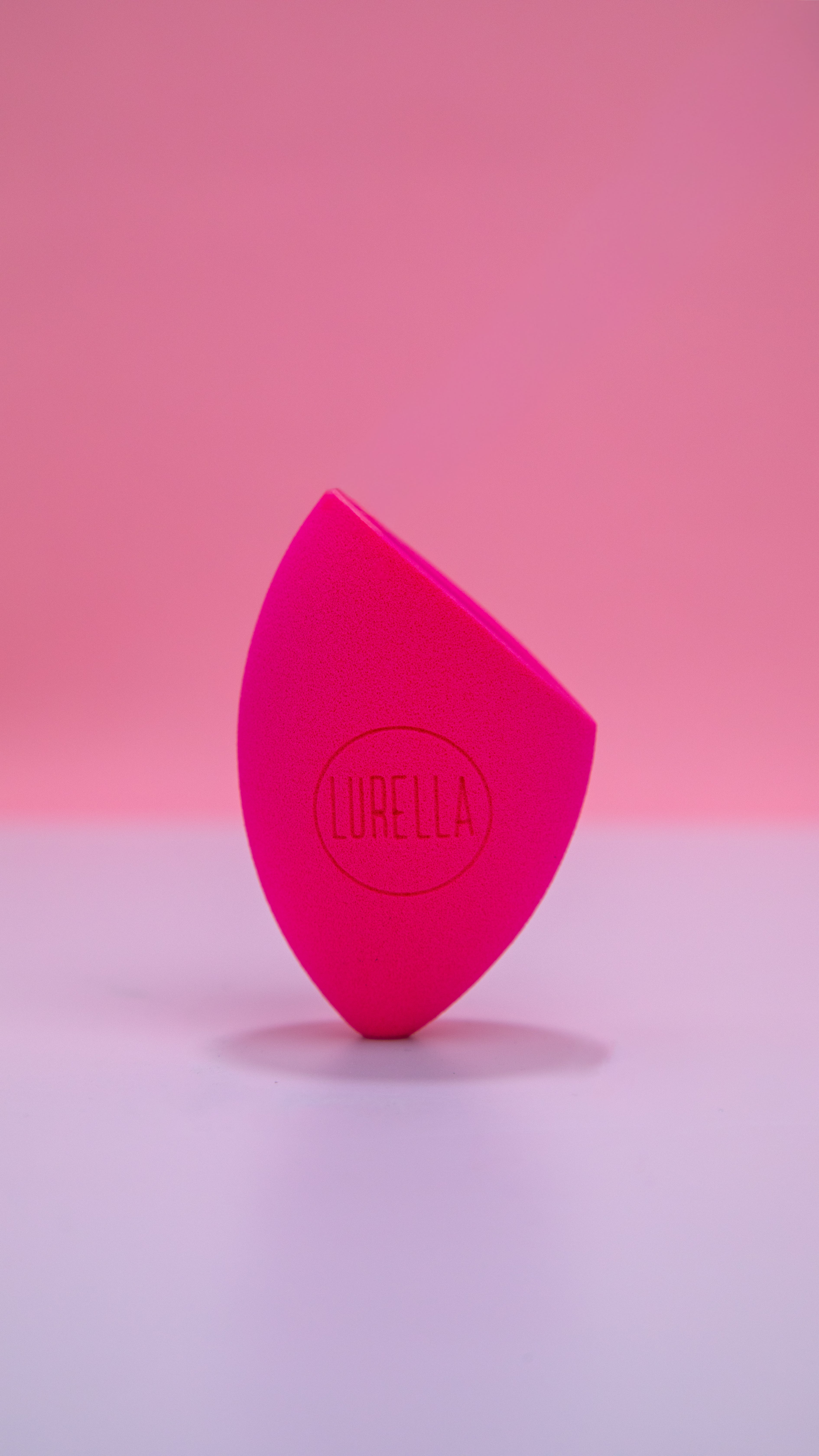 LURELLA Angled Beauty Sponge