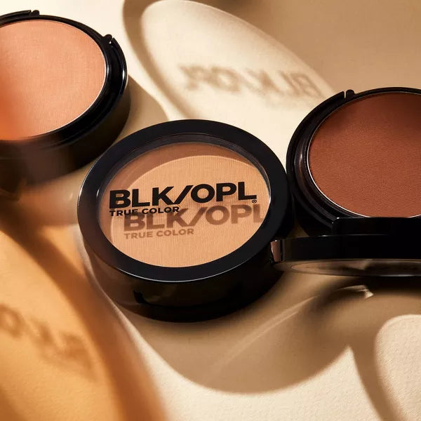 BLACK OPAL Oil Absorbing Pressed Powder