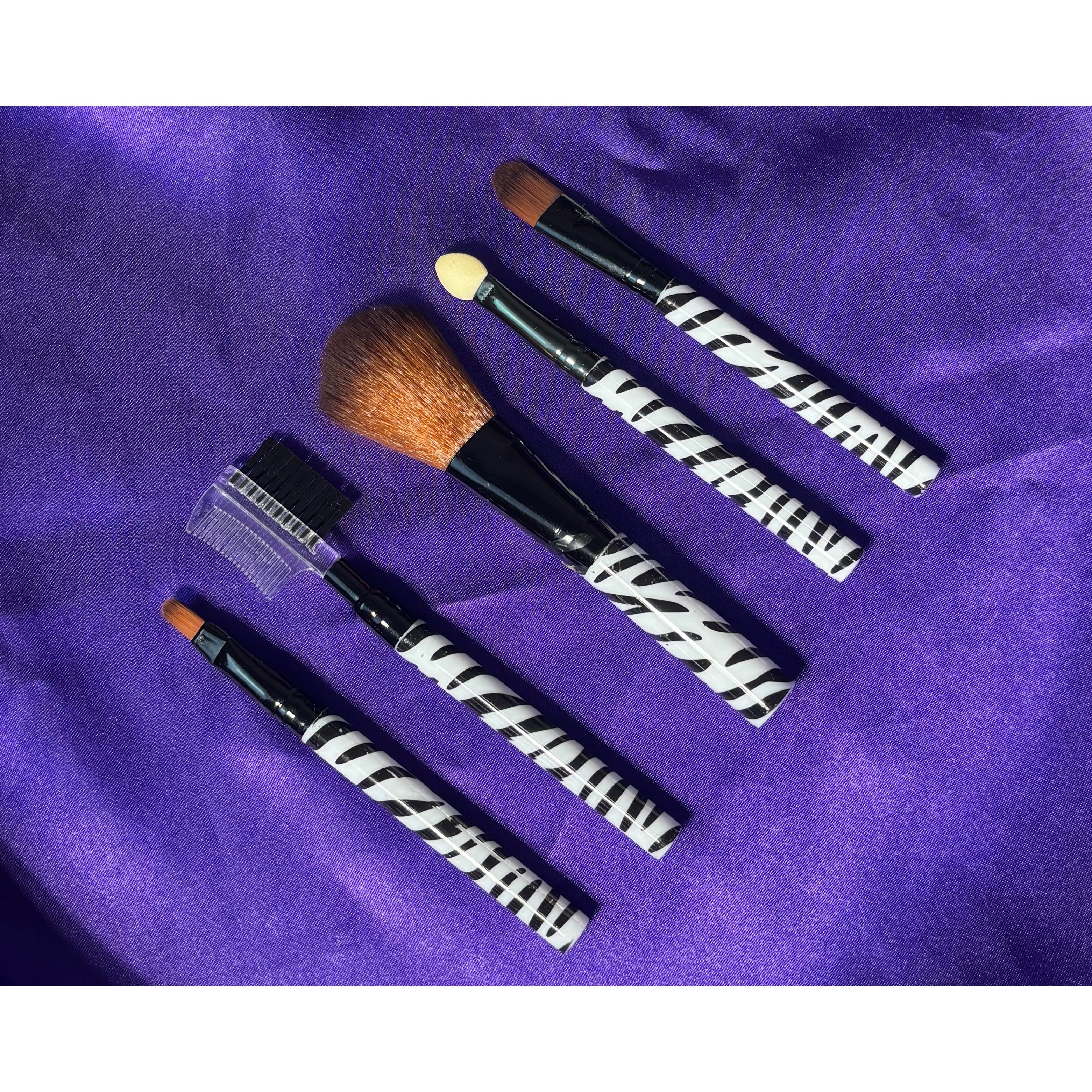 Makeup Brush Set: Essential For Perfection