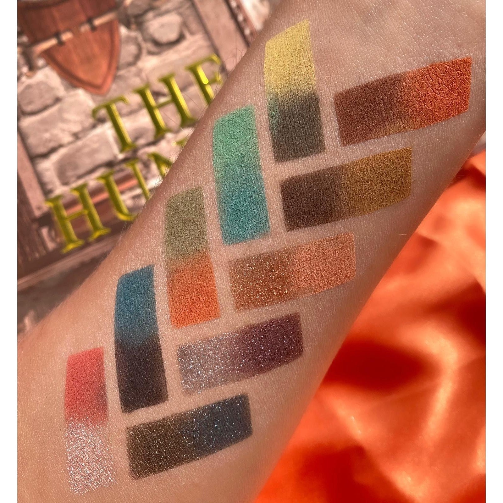 PROLUX The Hunter Eyeshadow Palette