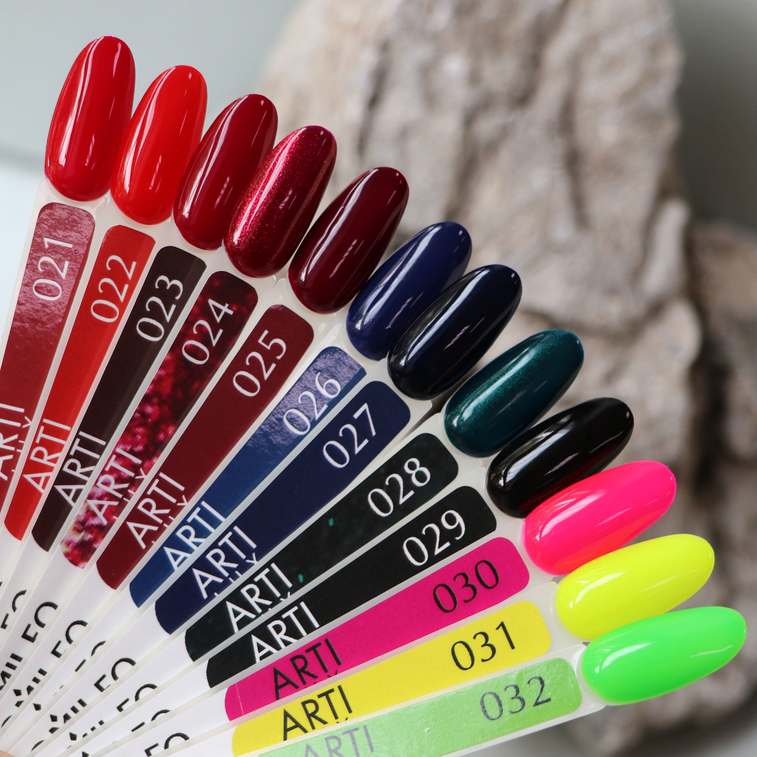 KOMILFO ARTILUX 025 NAIL REGULAR POLISH(NOT A GEL)(MARSALA, ENAMEL), 8 ML 222025