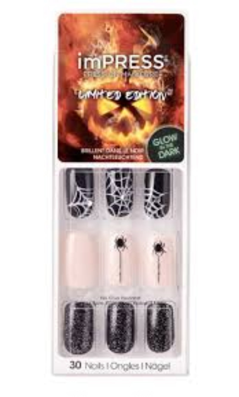 KISS ImPress Glow In The Dark Press-On Nails Halloween Limited Edition