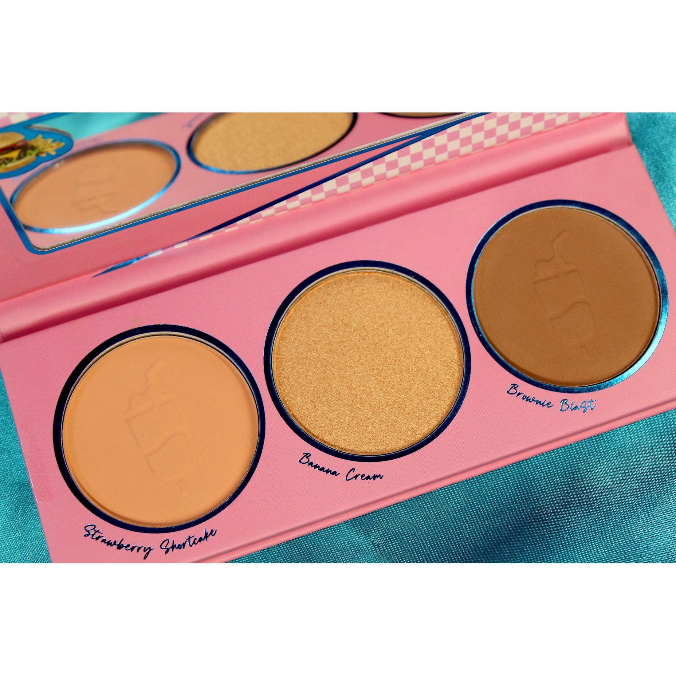 Retro Makeup | The Fabulous 50’s Collection