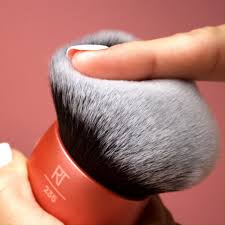 REAL TECHNIQUES Angled Kabuki Brush