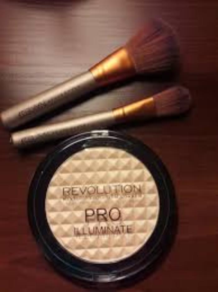 REVOLUTION Pro Illuminate