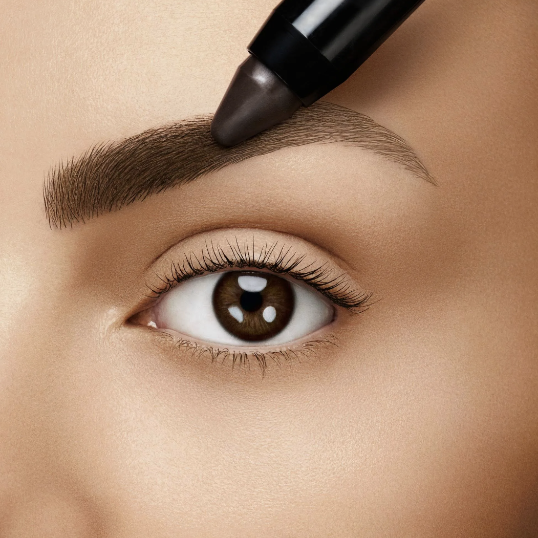 Crayón para cejas ColorStay de REVLON